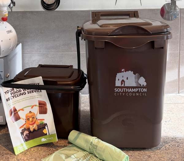 food waste caddies SCC 600px