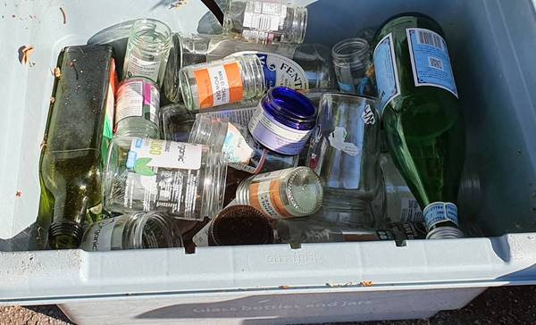 glass in recycling box cu
