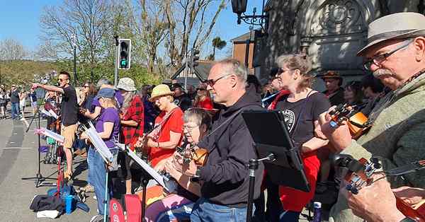 ukulele jam marathon 25 600px 20250406 110838