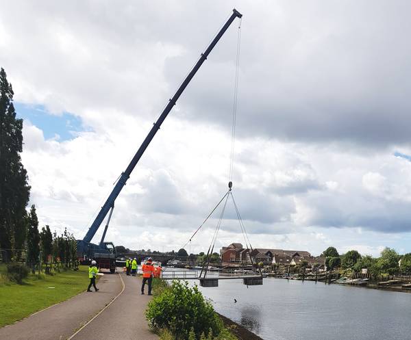 pontoon jetty refloat t bunday 600px 20260609 103424